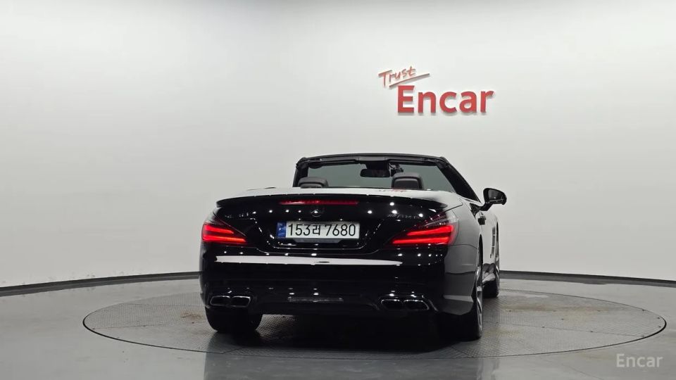 Mercedes-Benz SL-Class