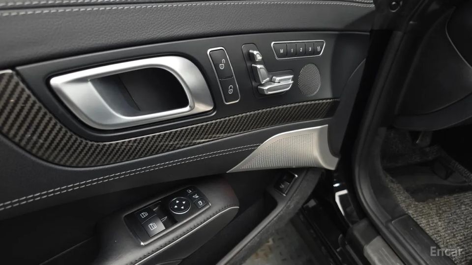 Mercedes-Benz SL-Class