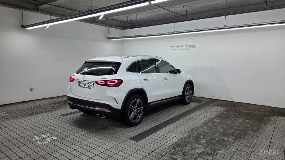 Mercedes-Benz GLA-Class