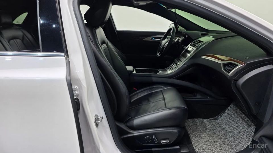 Lincoln MKZ