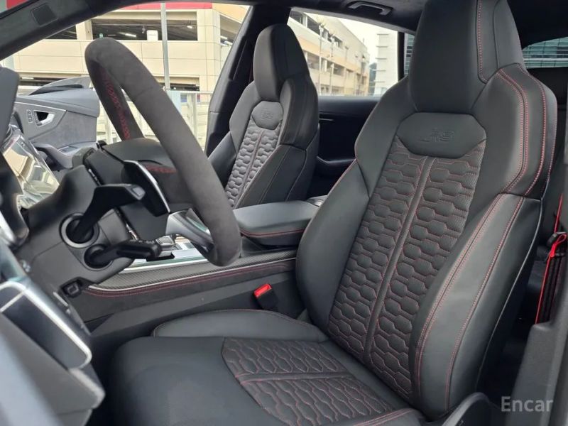 Audi rsq8