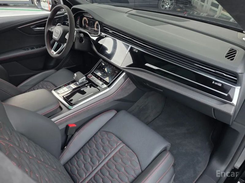 Audi rsq8