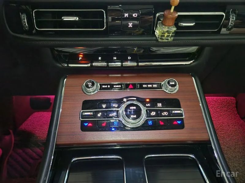 Lincoln Aviator