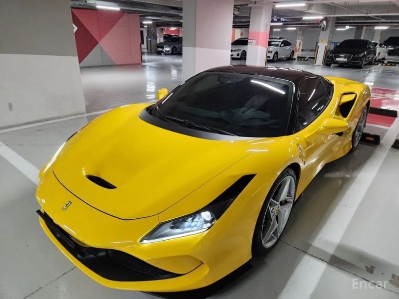 Ferrari F8