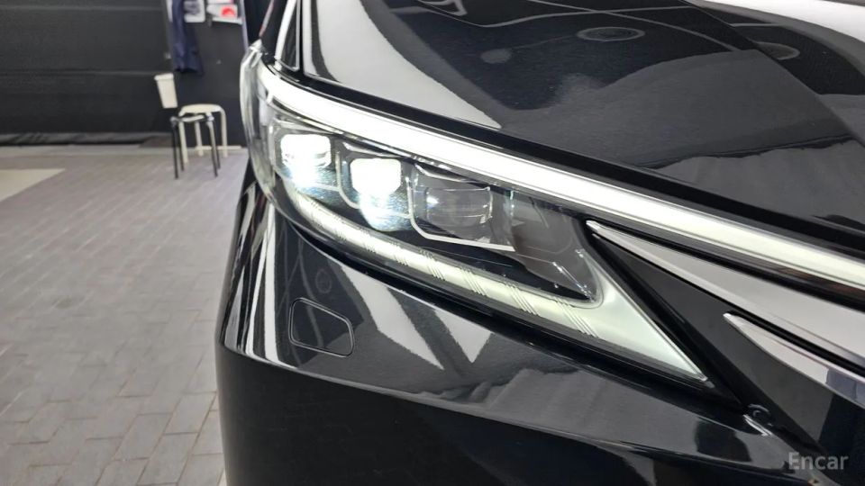 Lexus LM