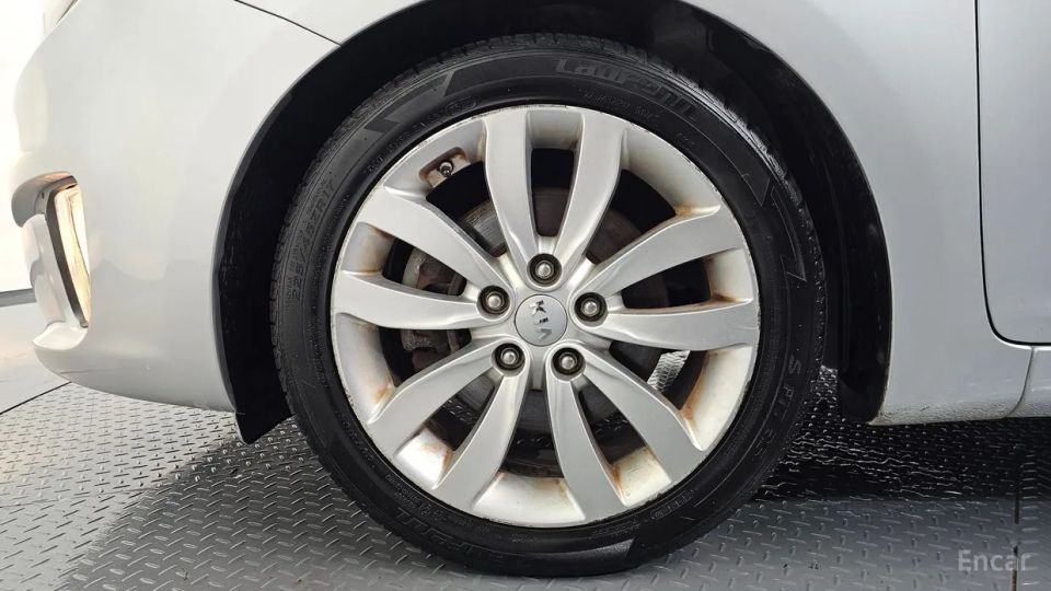 Kia Carens