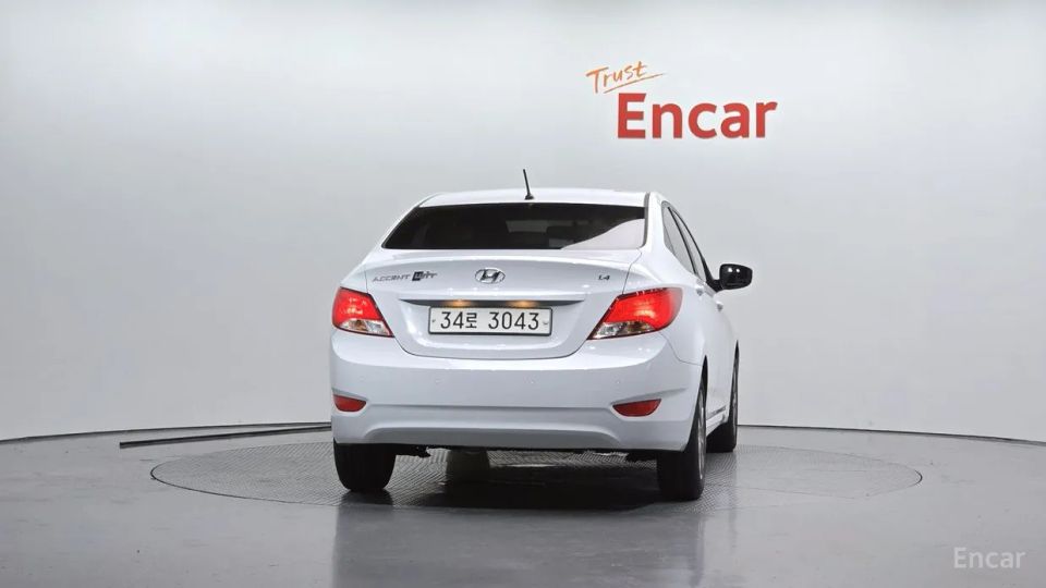 Hyundai Accent