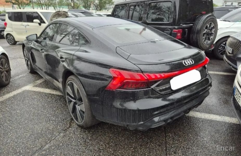 Audi E-tron GT