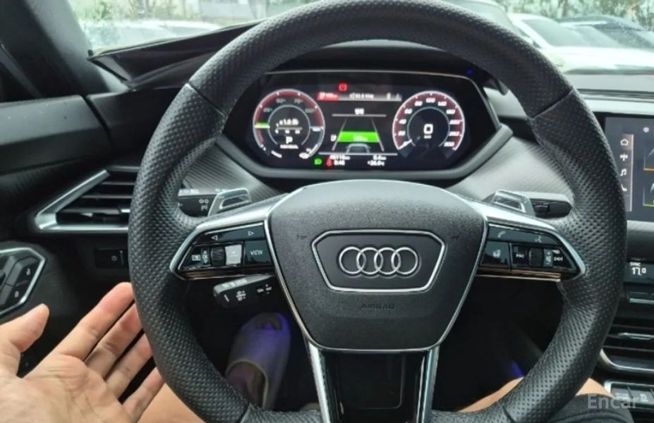 Audi E-tron GT