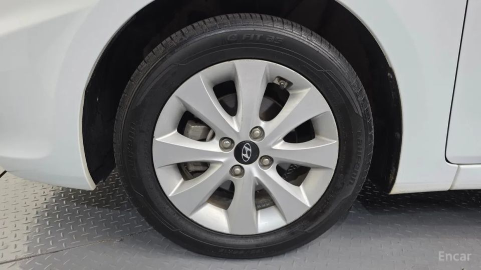 Hyundai Accent