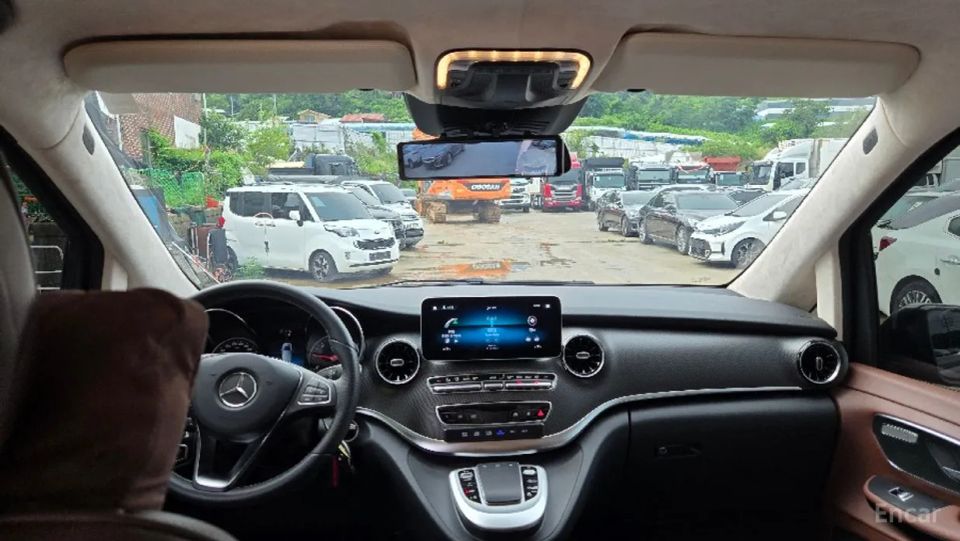 Mercedes-Benz V-Class