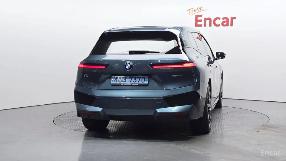 BMW ix