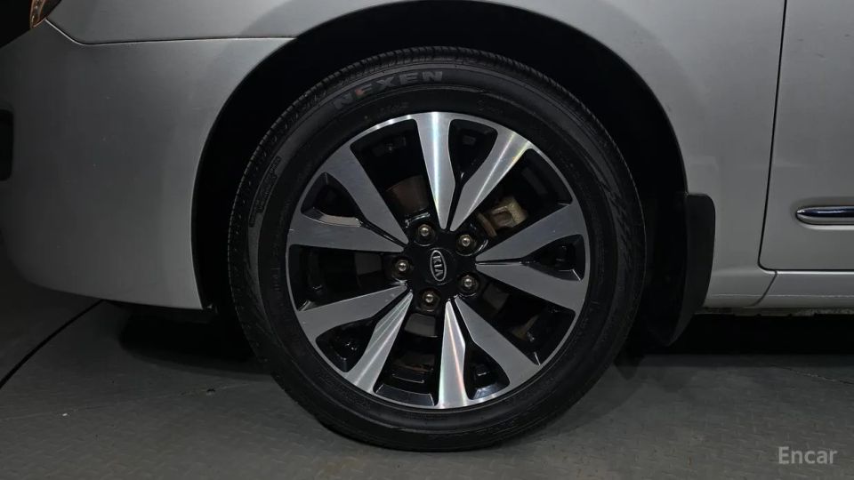 Kia Carens