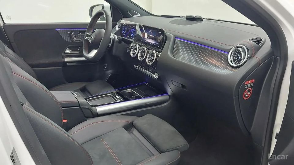 Mercedes-Benz EQA