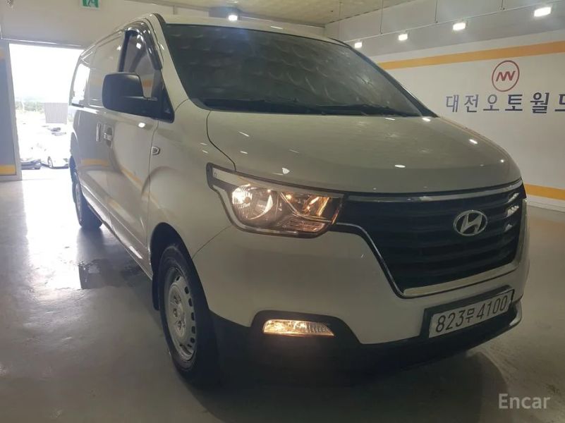 Hyundai Starex