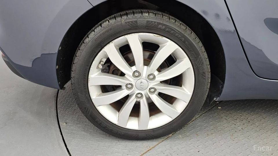 Kia Carens