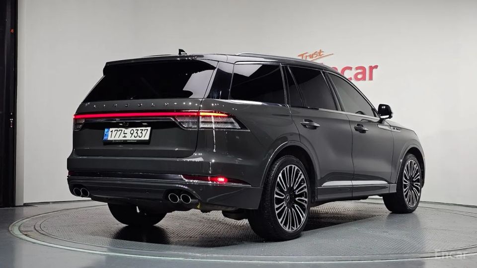 Lincoln Aviator