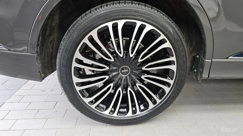 Lincoln Aviator