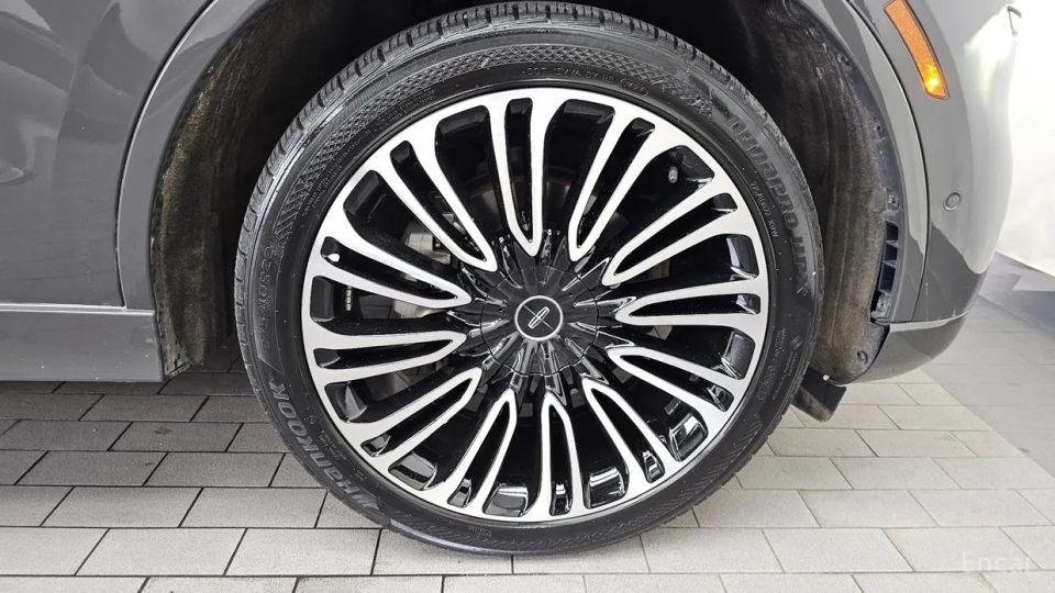 Lincoln Aviator
