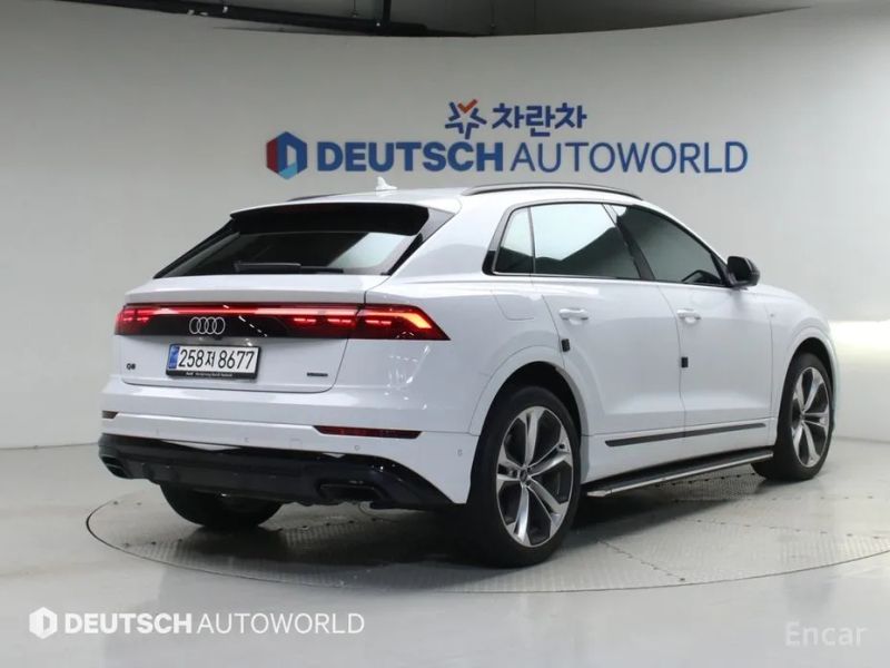 Audi Q8