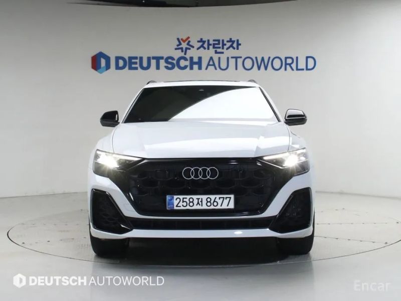 Audi Q8