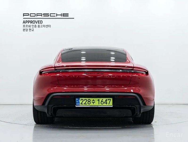 Porsche Taycan