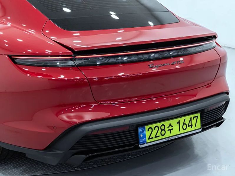 Porsche Taycan