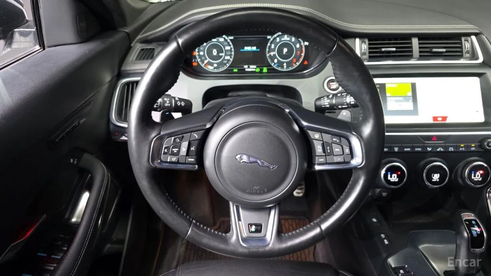 Jaguar E-PACE