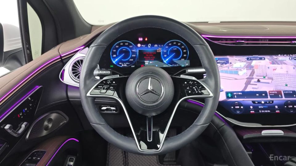 Mercedes-Benz EQS