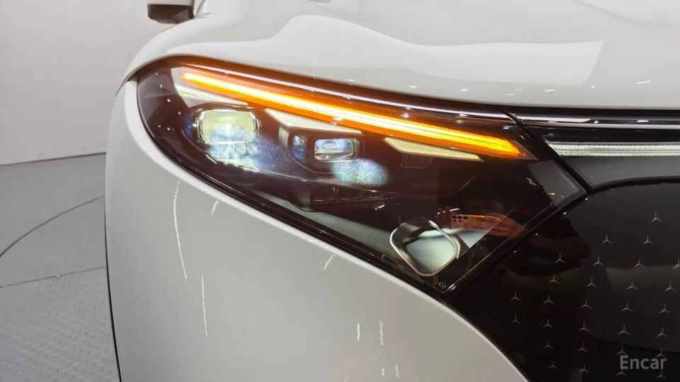 Mercedes-Benz EQS
