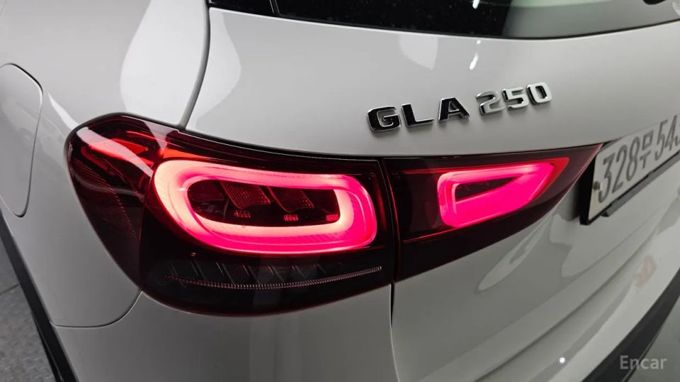 Mercedes-Benz GLA-Class