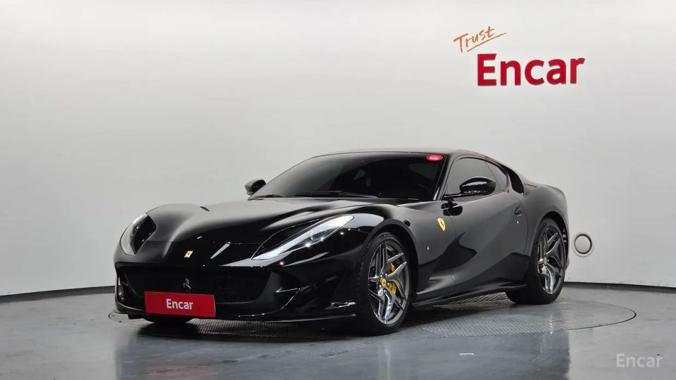 Ferrari 812