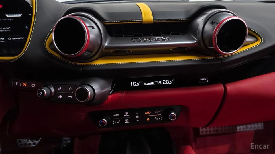 Ferrari 812