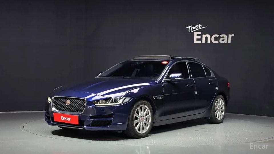 Jaguar XE