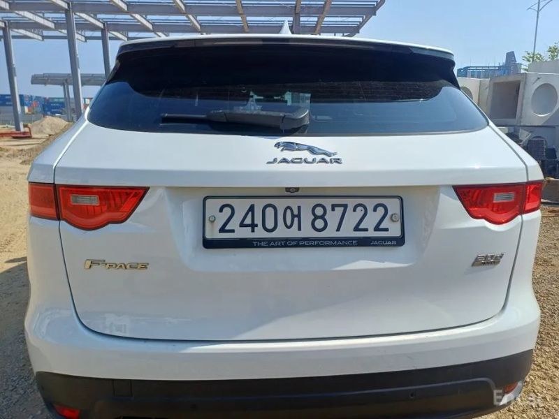Jaguar F-PACE