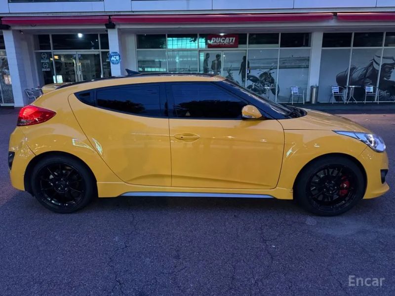 Hyundai Veloster