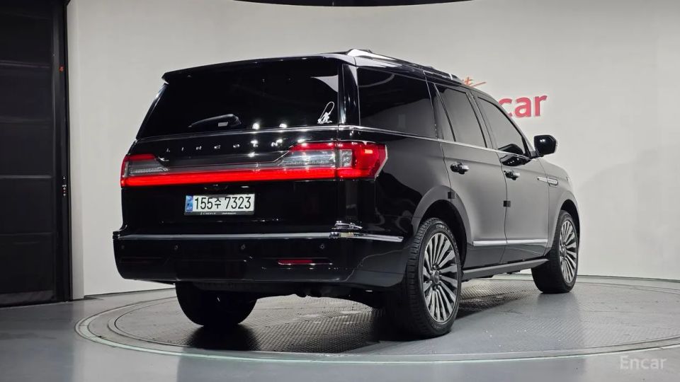 Lincoln Navigator