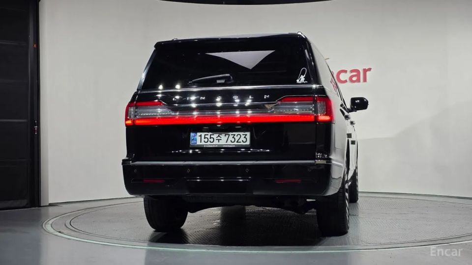 Lincoln Navigator