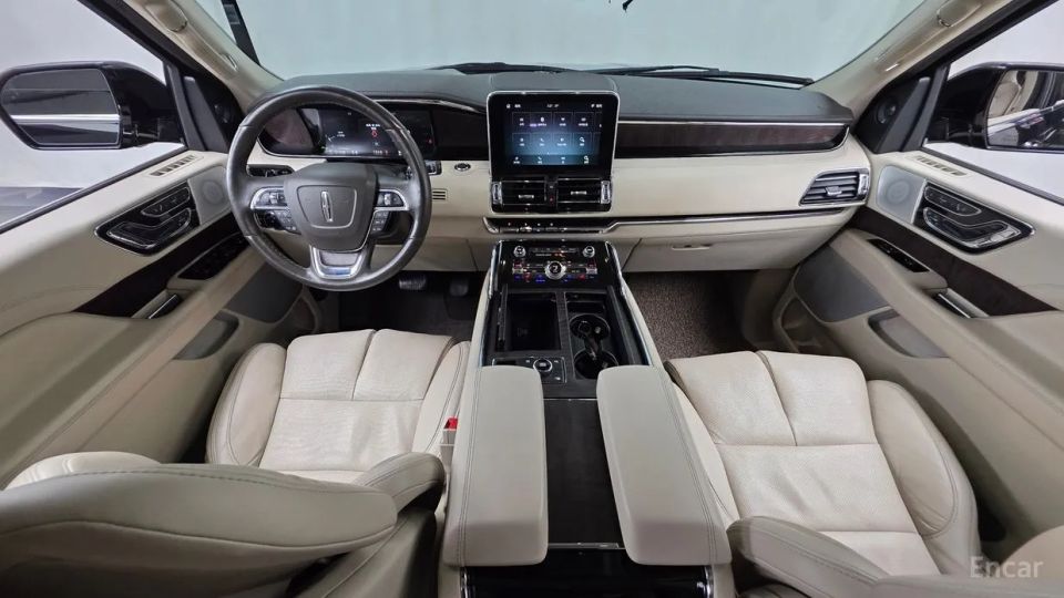 Lincoln Navigator