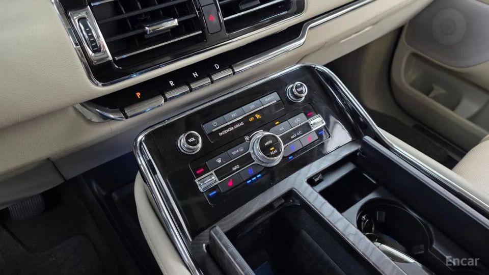Lincoln Navigator