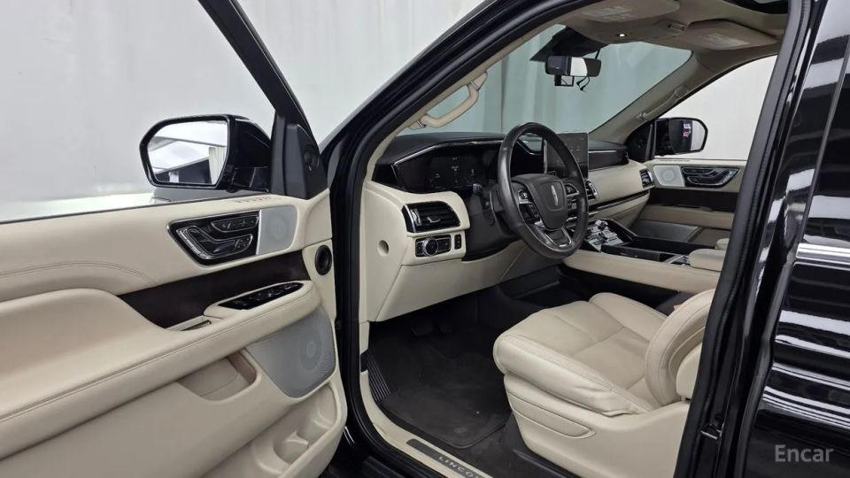 Lincoln Navigator