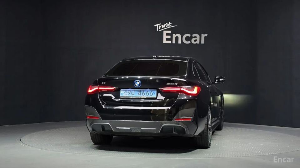 BMW I4