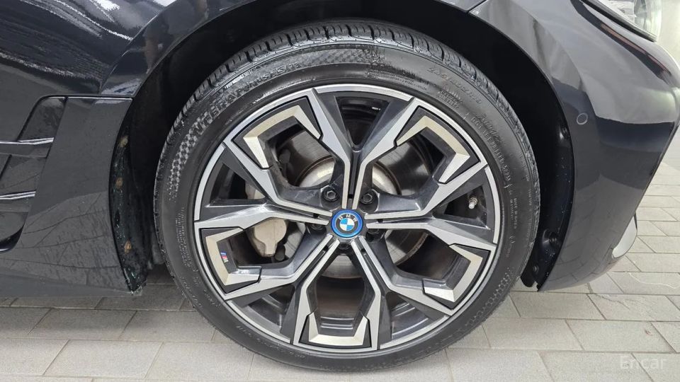 BMW I4