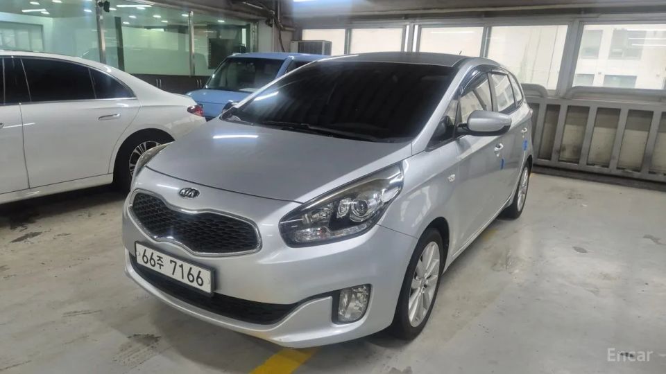 Kia Carens