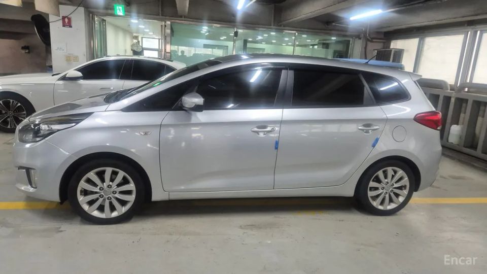 Kia Carens