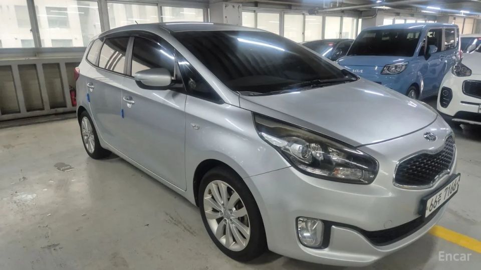 Kia Carens