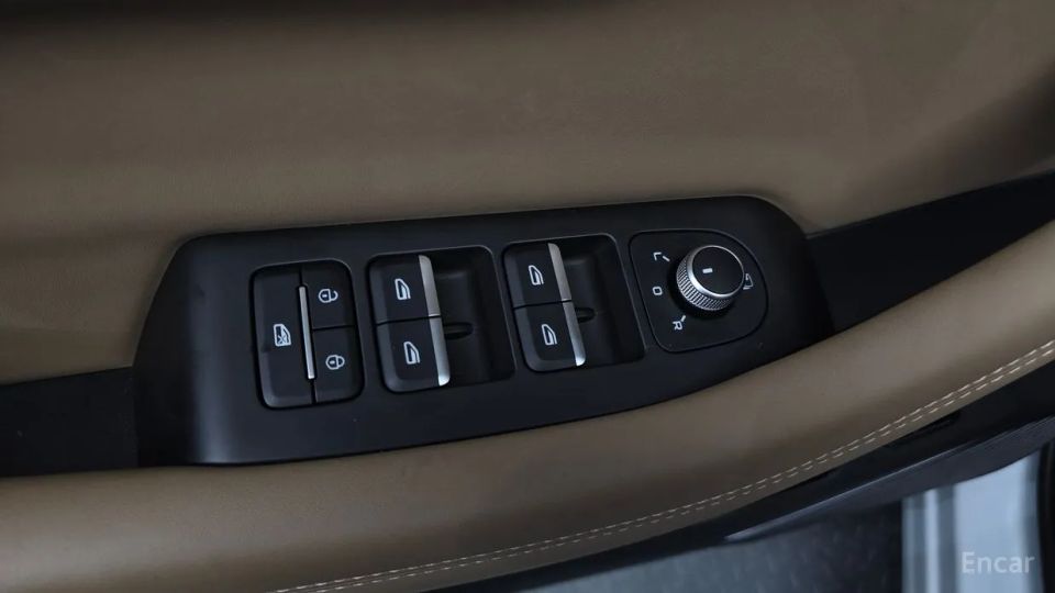 Renault-KoreaSamsung Grand Koleos
