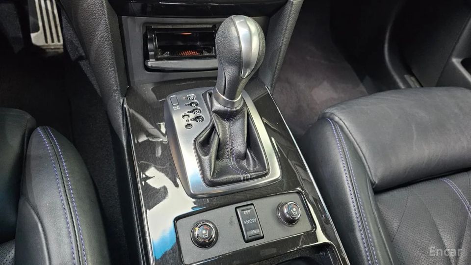 Infiniti QX70