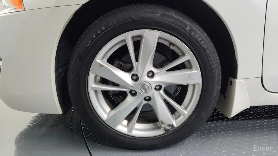 Nissan altima