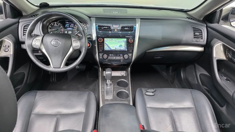Nissan altima